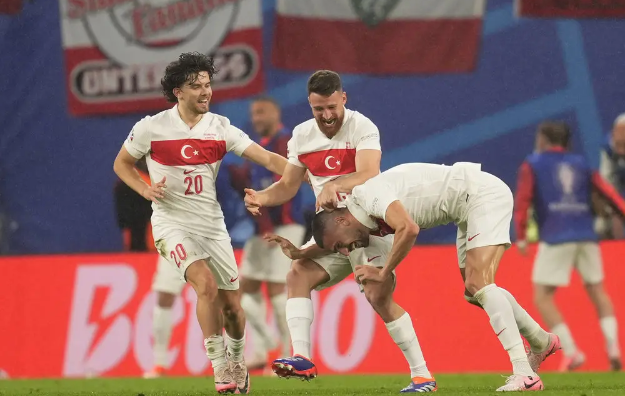 土耳其2-1力克奥地利，锁定2024欧洲杯八强席位
