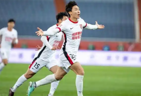 罗慕洛双响助蓉城3-1泰山晋级足协杯八强