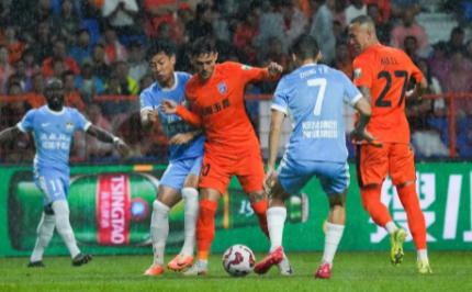 中超-云南玉昆2-1逆转河南队 何超乌龙送礼恩里克点杀制胜