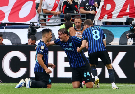 世俱杯-巴斯托尼建功 国米2-0九人河床锁定小组头名
