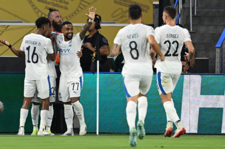 世俱杯-利雅得新月2-0完胜帕丘卡 小组次名晋级16强战曼城