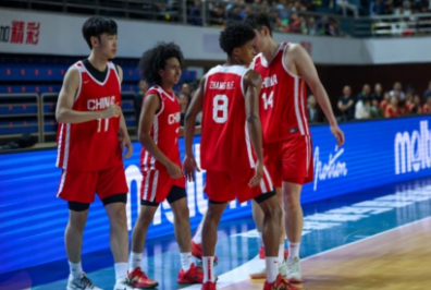 ​中国U19男篮战法国：篮板劣势难掩斗志，历史魔咒待破
