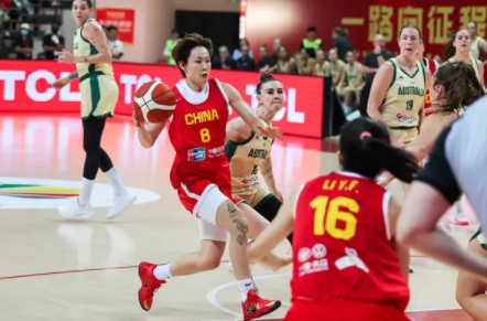 热身赛-杨力维关键罚球 中国女篮73-69险胜澳大利亚