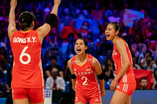 让二追三！女排3-2逆转美国锁定第五 吴梦洁27分导演大逆转