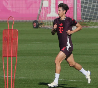 ​​伊藤洋辉伤后首次跑步训练 拜仁后场多面手复出在望​