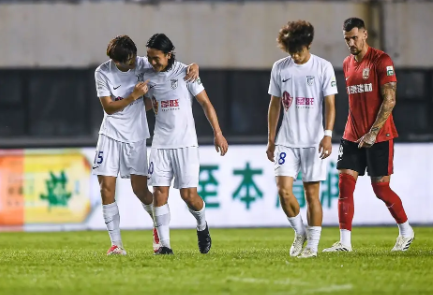 中超-刘祝润传射拉布亚德破门 大连英博客场2-0亚泰取三连胜